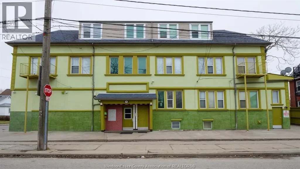 401 Parent, Windsor